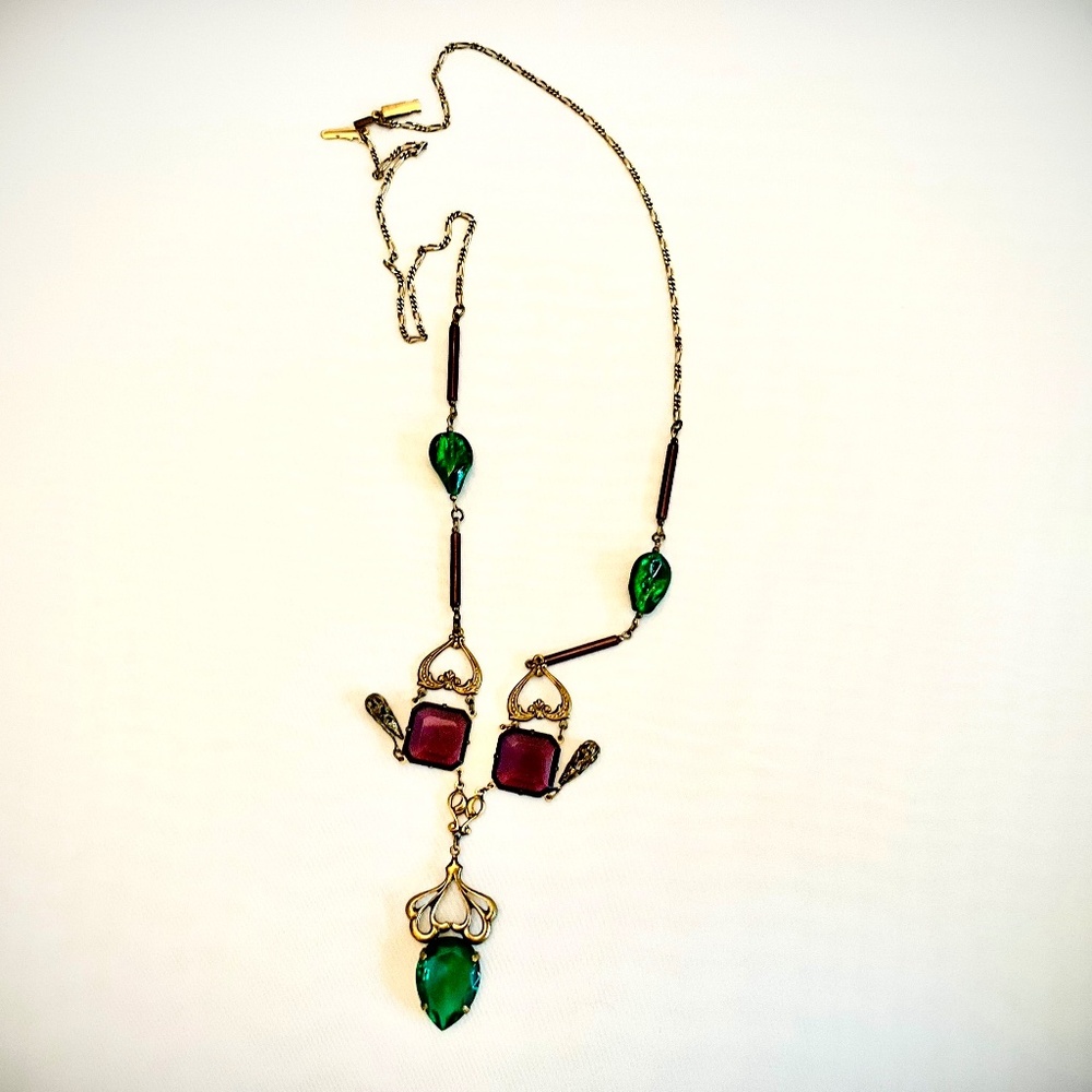 Sadie Green Signed Brass Tone Chain Burgundy and Green Glass Necklace